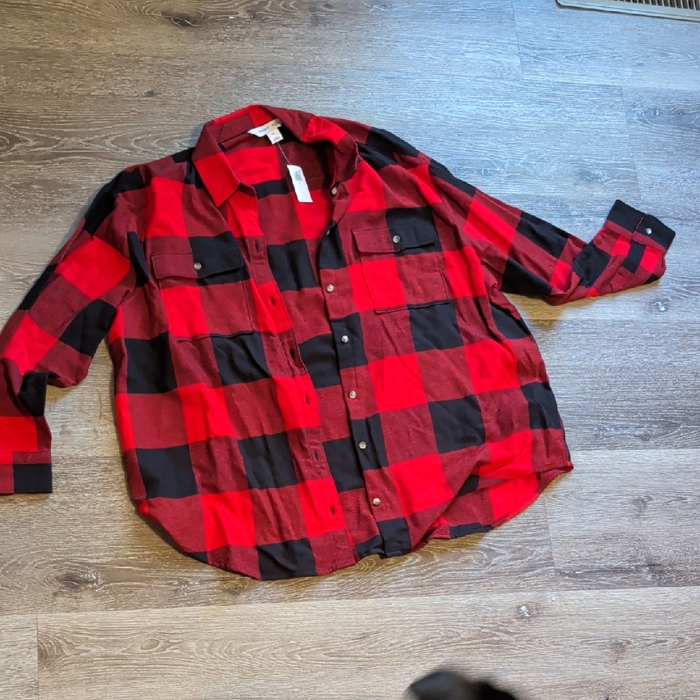 Women's Old Navy Red and Black Plaid Shirt